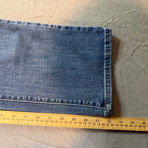 Levi's Jeans 505 Straight Leg Blue Denim Men's Size 31x32 Zip Fly - Picture 7 of 12